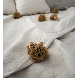 Pompom-Decke in Creme und Beige – Bild 3